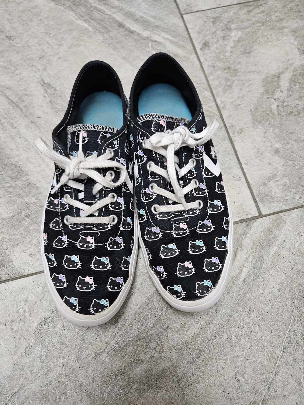 Hello Kitty Black Converse Sneakers with Pastel Accents Womans 8